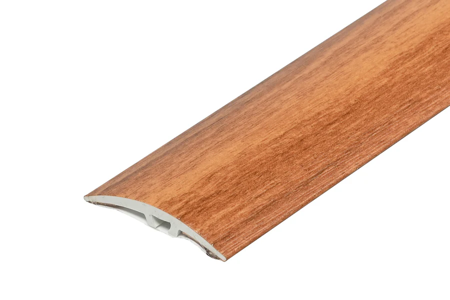 Kształtownik PVC wcisk szeroki 40mm 2w1 L= 2,70m Orzech Złoty