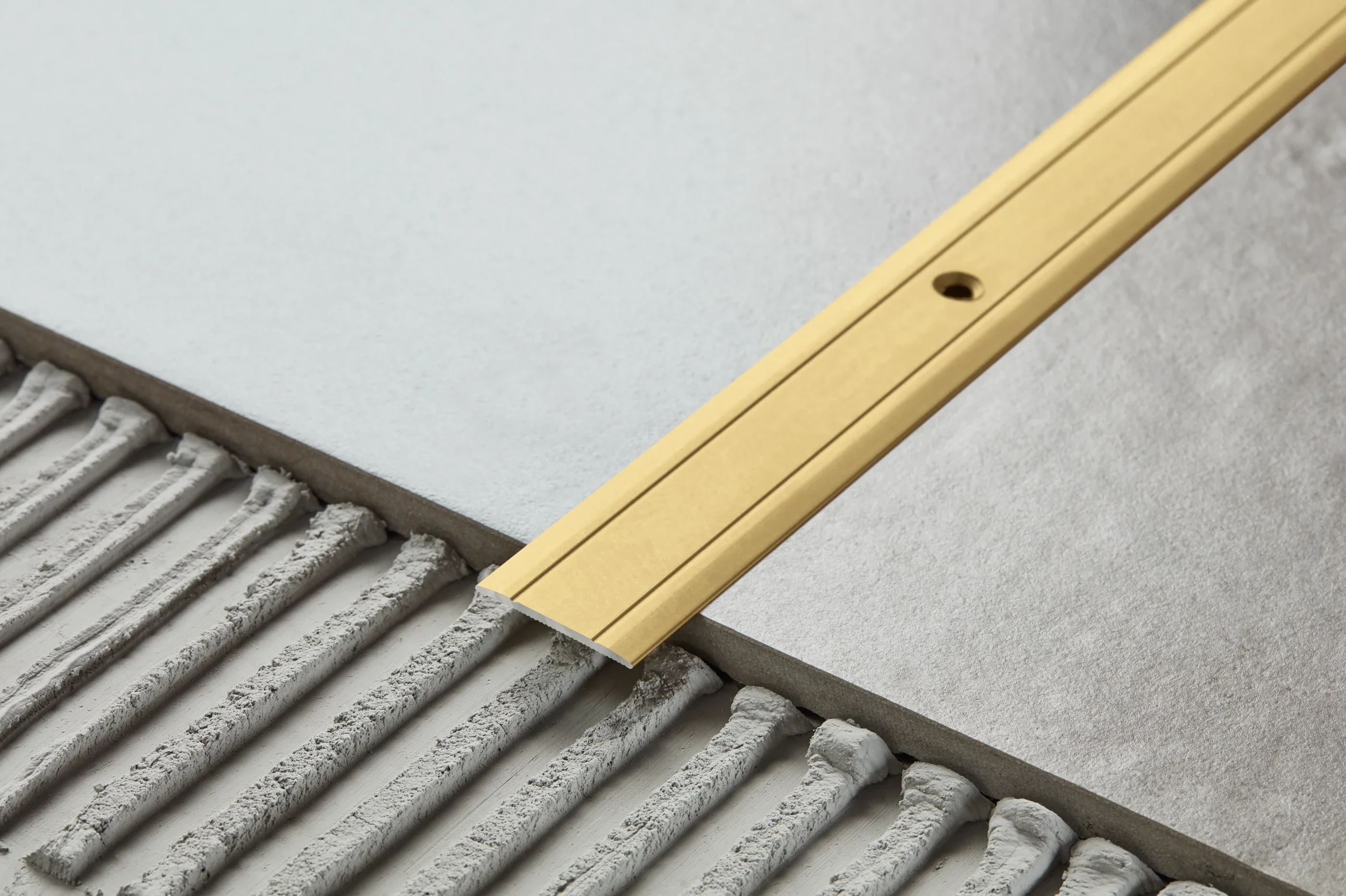 Profil progowy płaski aluminiowy 30mm Cezar Srebrny Mat 2,50m - Image 2