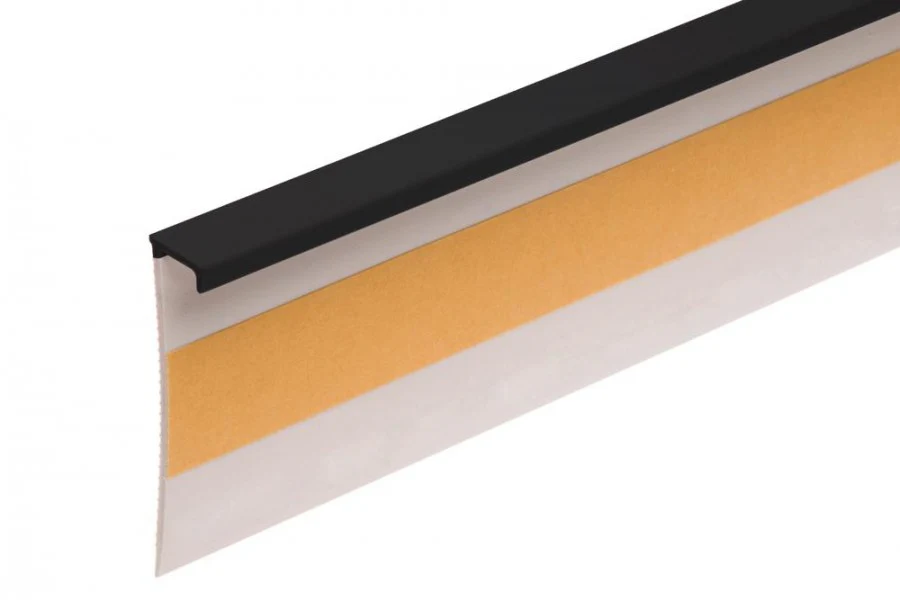 Listwa dywanowa płaska elastyczna PVC Cezar Czarny RAL9005 Mat 2,50m