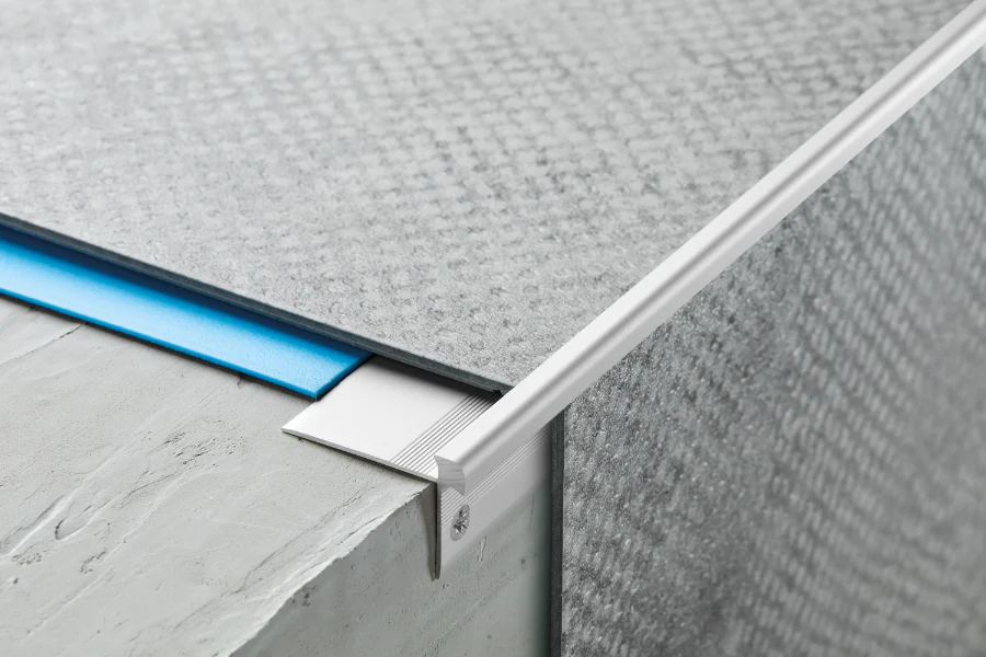 Profil do paneli aluminiowy LVT schodowy krawędziowy 5mm 42x28mm Cezar Srebrny Mat 2,70m - Image 3