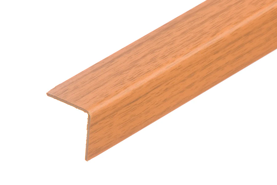 Profil ochronny kątownik PVC 20x20x1,1mm 2m Wiśnia