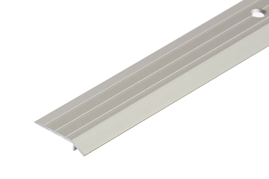 Profil progowy ochronny skośny aluminium anoda 30mm 1,8m Szampan
