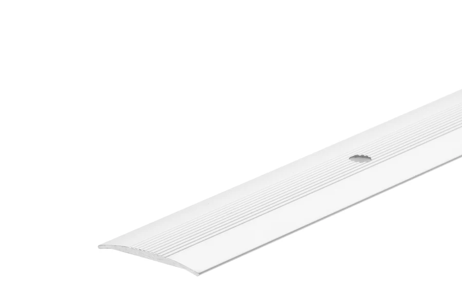 Profil progowy owalny z ryflem aluminium anoda 38mm 0,9m Srebrny