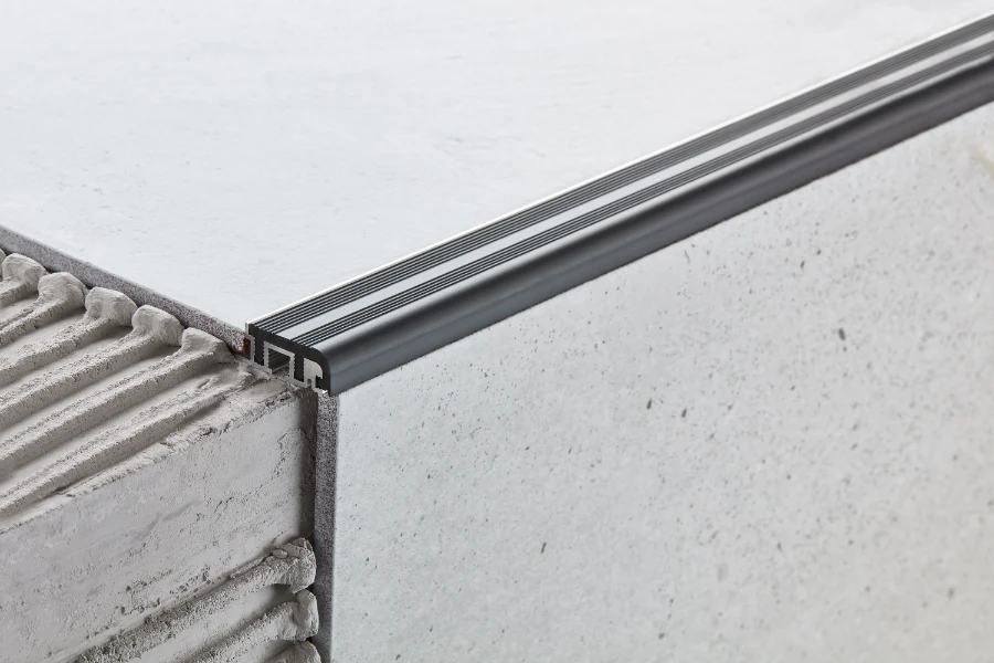 Profil schodowy aluminiowy podkład schodowy z nakładką szer. Cezar Naturalny 2,50m - Image 3
