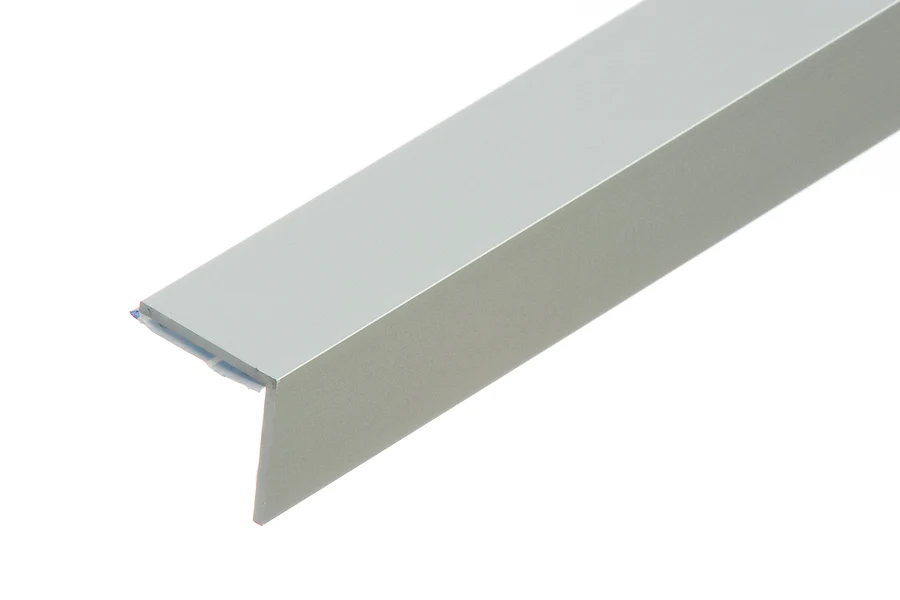 Profil schodowy narożny klejony aluminium anoda 20x20mm 1,35m Srebrny
